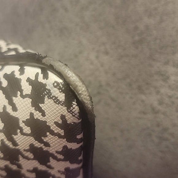 Lauren Ralph Lauren Black & White Houndstooth Wristlet
